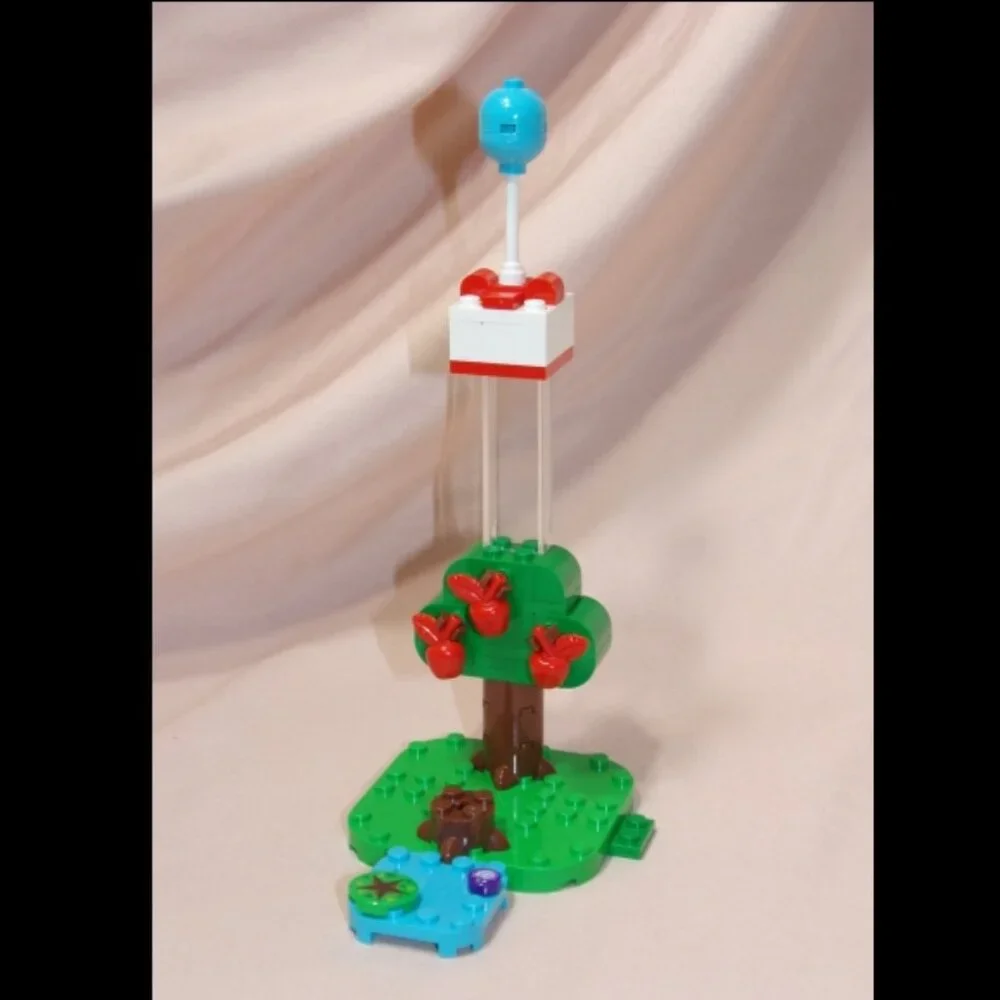 LEGO Animal Crossing Small Yard Set 77049 Balloon Present Apple Tree Bell & More
